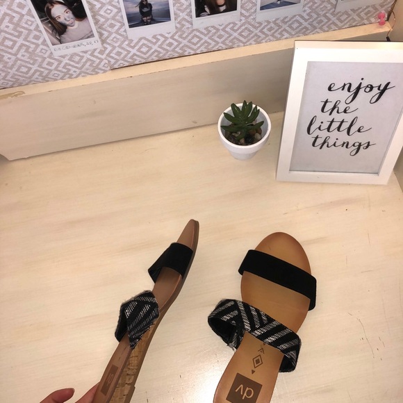 Dolce Vita Double Strap  Sandal - Picture 3 of 7